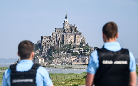 Tourists at iconic French abbey evacuated after threat
