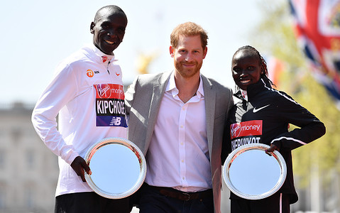 Upalny maraton w Londynie. Niepokonani Kenijczycy
