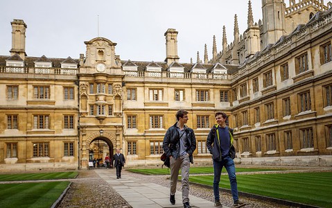 Cambridge wybrany najlepszym brytyjskim uniwersytetem