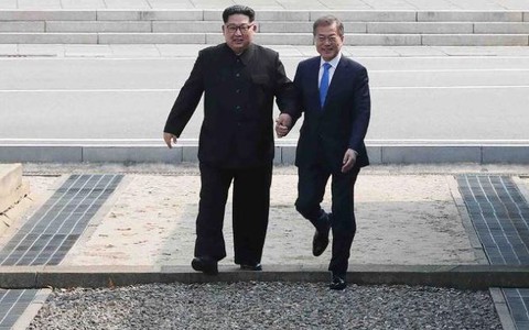 Szczyt koreański rozpoczął "nową erę" na półwyspie