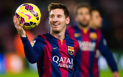 Messi's earns 25000 euros a minute