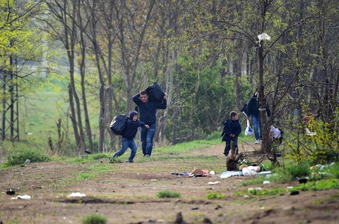 Rząd Węgier chce zmienić konstytucję, by nie przyjmować migrantów