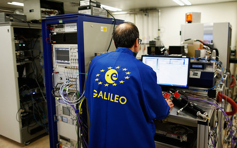 Rząd UK ponownie ostrzega przed wyłączeniem Brytyjczyków z systemu Galileo