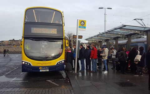 Dublin Bus zarabia krocie na nieodebranych resztach