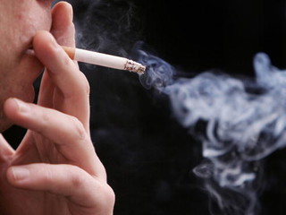 Światowy Dzień Rzucania Palenia: Ilu Polaków wciąż pali?