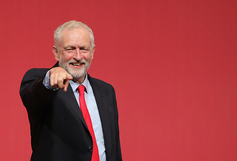 Partia Pracy wzywa do budowy "socjalistycznego społeczeństwa"