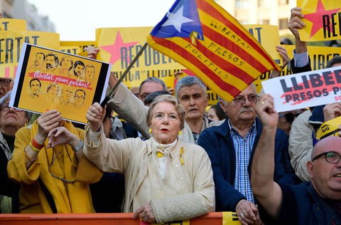 Madryt blokuje tworzenie rządu Katalonii, Barcelona "odwoła się do Europy"