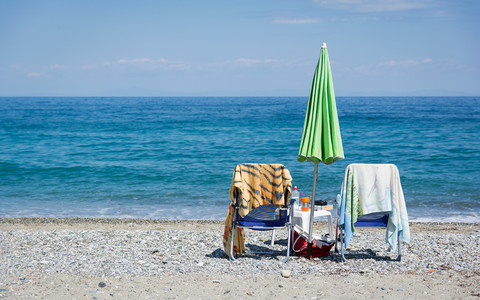 Poles on holidays prefer to "lay on the beach"