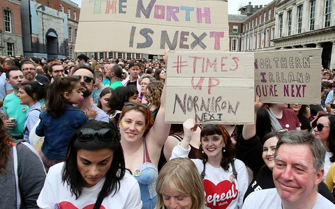Londyn obawia się wpływu referendum ws. aborcji na Irlandię Północną?