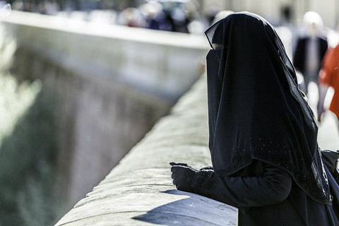 Dania: Parlament za zakazem zasłaniania twarzy w miejscach publicznych