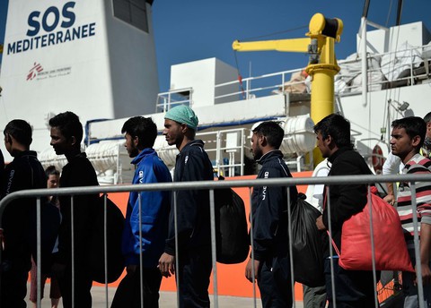 Szef włoskiego MSW: Nielegalni imigranci muszą pakować walizki