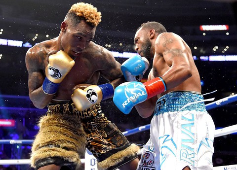 World champions Cruz and Charlo win at the boxing gala in Los Angeles
