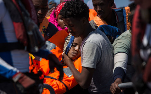 Włochy: Zaczynamy mówić "nie" przemytowi migrantów