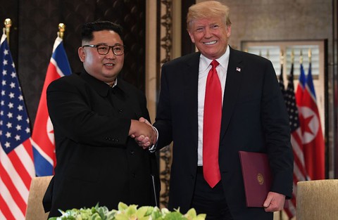 "Historyczny przełom": Trump i Kim podpisali porozumienie o współpracy