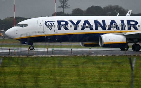 Ryanair otwiera nową bazę w UK oraz uruchamia dodatkowe trasy