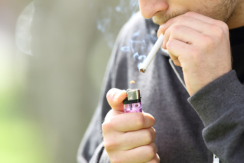 Young adults shunning smoking, figures suggest