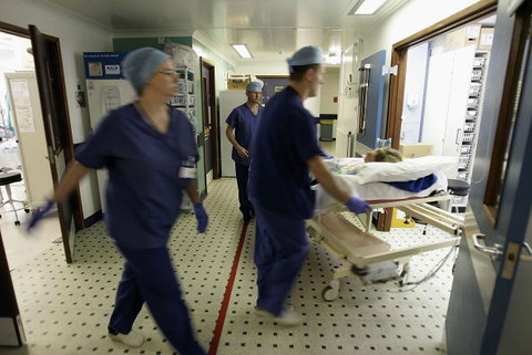 Z brytyjskich szpitali zniknęło ponad 6 000 łóżek