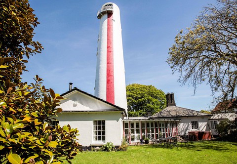 Eight-storey Georgian lighthouse conversion for sale in Somerset.co.uk