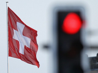 Szwajcarzy chcą postawić szlaban imigrantom