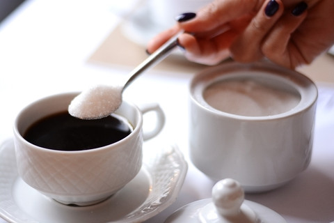 Kawa z cukrem - podwójna słodycz?