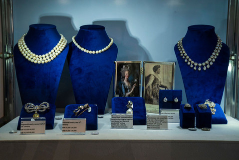 Klejnot Marii Antoniny sprzedany na aukcji za 36 mln dolarów