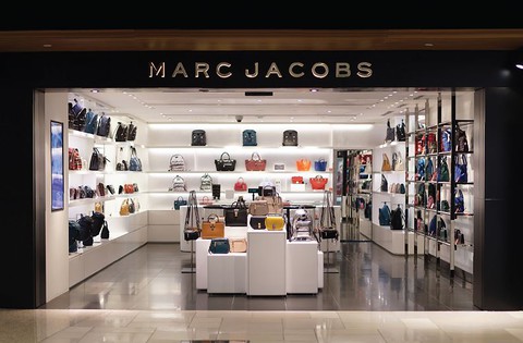 Marc Jacobs wprowadzi tańszą linię ubrań
