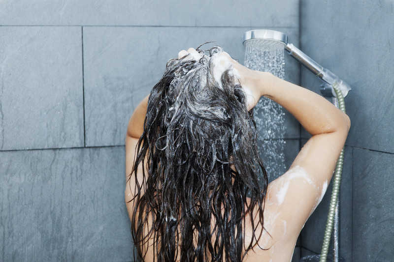 Co robimy źle podczas mycia włosów?