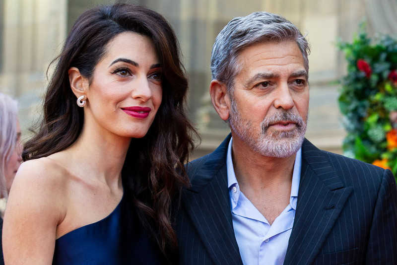 Elegancja w stylu Amal Clooney