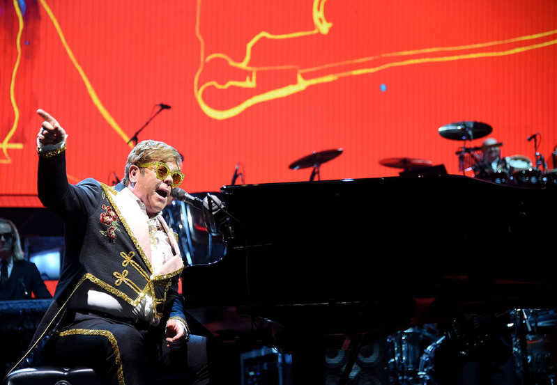Elton John żegna się z fanami - czas zjechać z drogi...