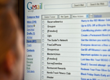 E-mail ważniejszy niż Facebook?