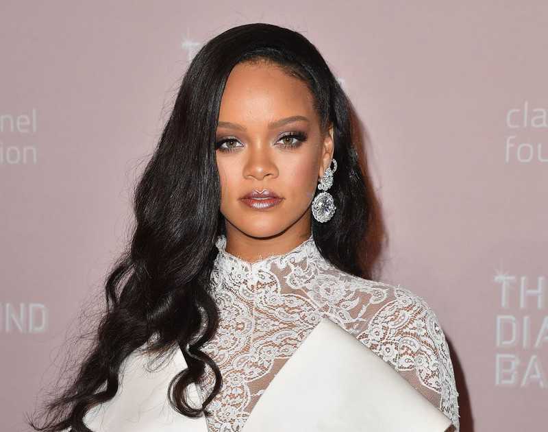 Rihanna najbogatszą kobietą show biznesu!