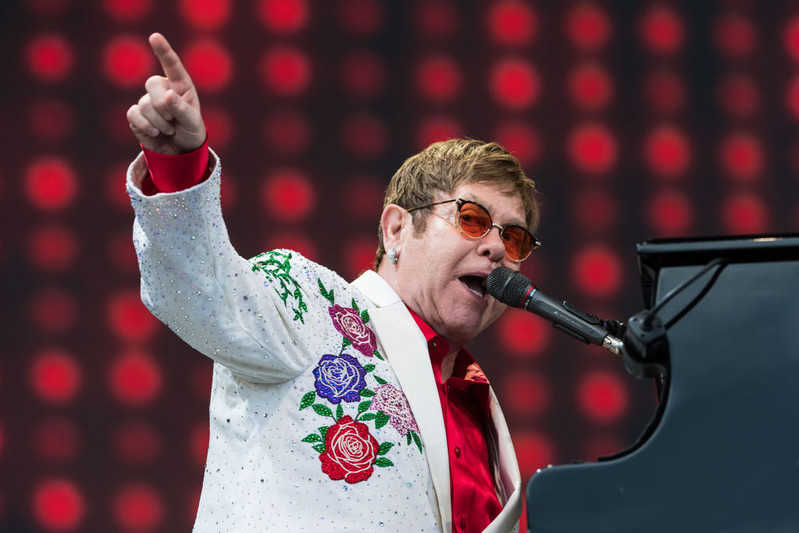 Stary przebój Eltona Johna w nowej odsłonie!