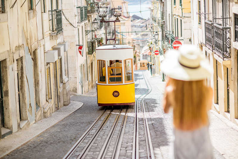 Żółtym tramwajem przez Lizbonę