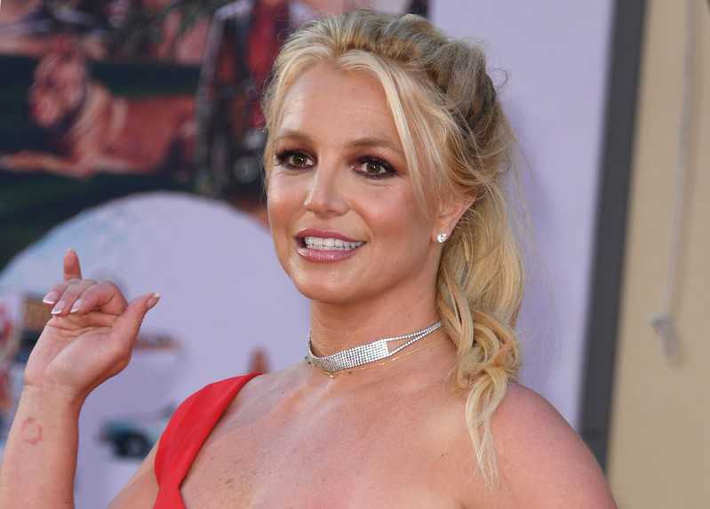 Britney Spears bierze udział w internetowym wyzwaniu, by pomagać potrzebującym