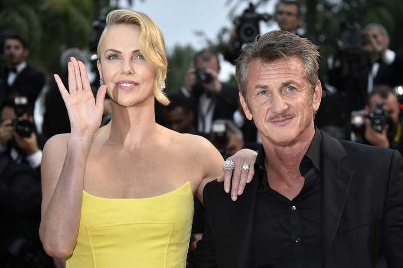Charlize Theron skomentowała plotki na temat swoich zaręczyn z Seanem Pennem
