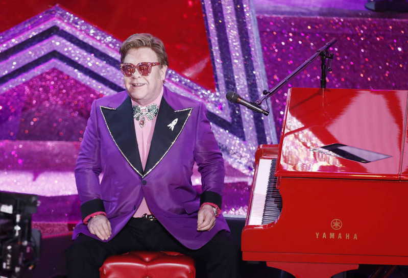 Elton John przedstawił swoją wersję przyczyn konfliktu z Rodem Stewartem