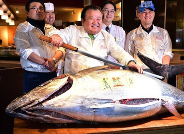 Prawie pół MILIONA złotych za tuńczyka!!!