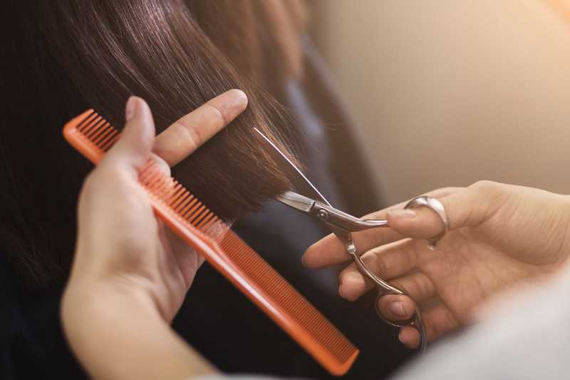 Skąd bierze się pomysł, aby po zerwaniu obciąć włosy?