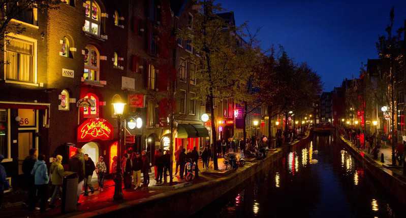 Dzielnica Czerwonych Latarni zniknie z centrum Amsterdamu