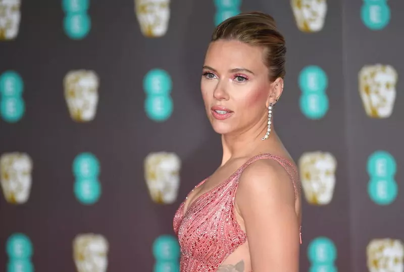 Czego wstydzi się Scarlett Johansson?