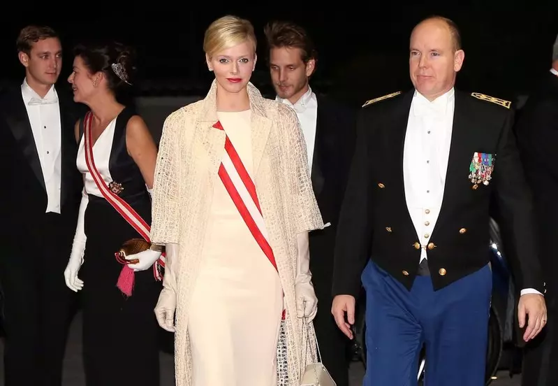 Księżna Monako uciekła od męża?!