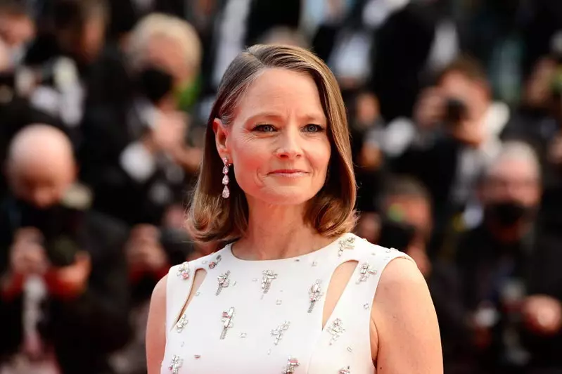 Wizażysta Jodie Foster podpowiada, jak wykonać makijaż dla dojrzałych kobiet