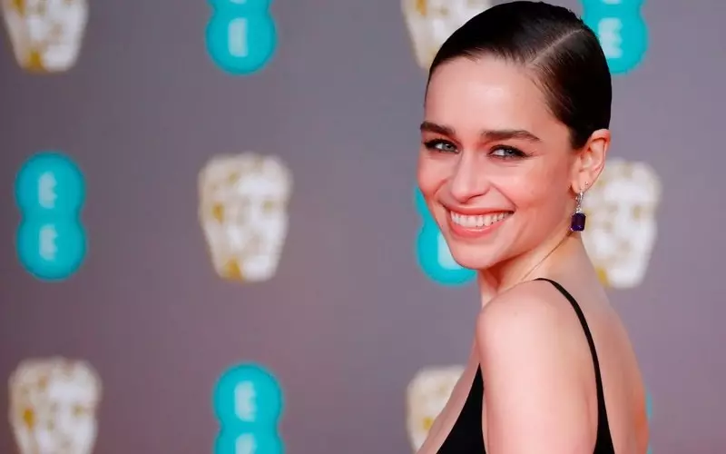 Emilia Clarke nie myśli o operacjach plastycznych