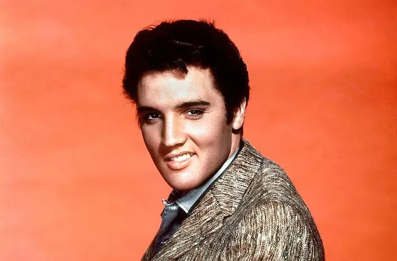 Nie warto kupować włosów Elvisa Presleya...