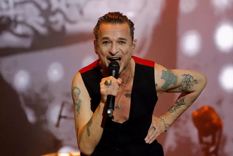 Lider Depeche Mode nagrał cover bluesowego hitu na nową płytę