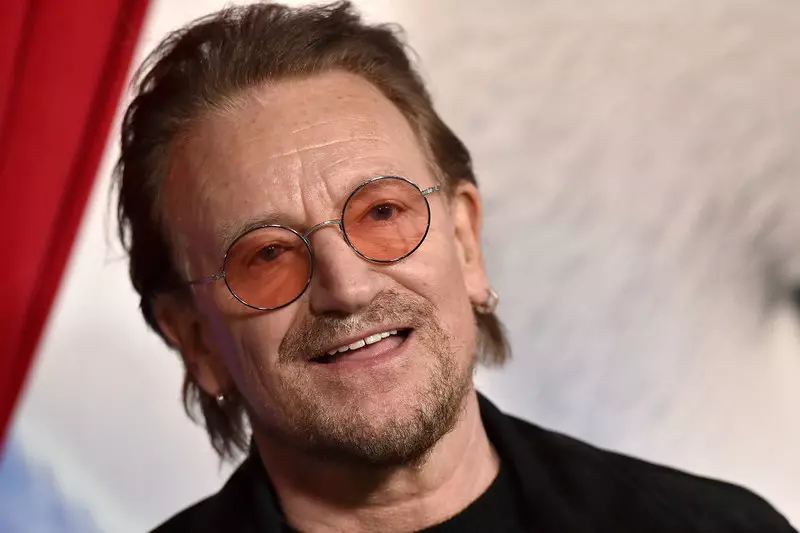 Bono uważa, że jego zespół wiele razy przekroczył granice żenady