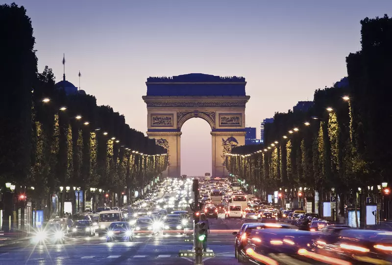W Paryżu instaluje się radary dźwiękowe, aby walczyć z hałaśliwymi kierowcami
