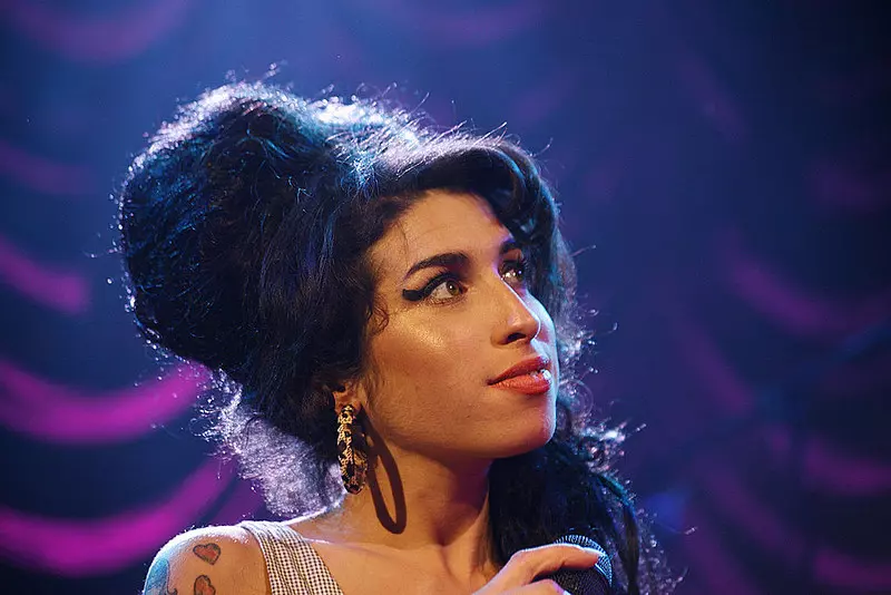 Ojciec Amy Winehouse wściekły na Muzeum Grammy za zniszczenie nagród córki
