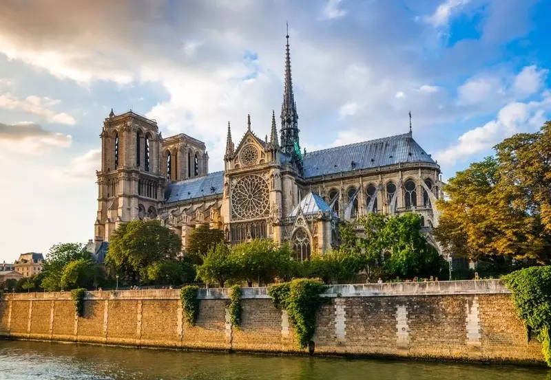 Powstała wirtualna wystawa o historii katedry Notre Dame w Paryżu
