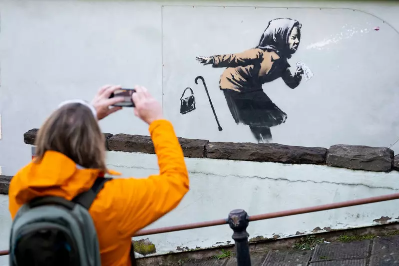 Banksy zostanie... profesorem. Będzie wykładał na uczelni w UK?